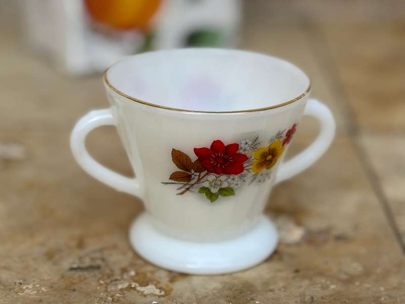 Vintage Chang Hee milk glass Korea
