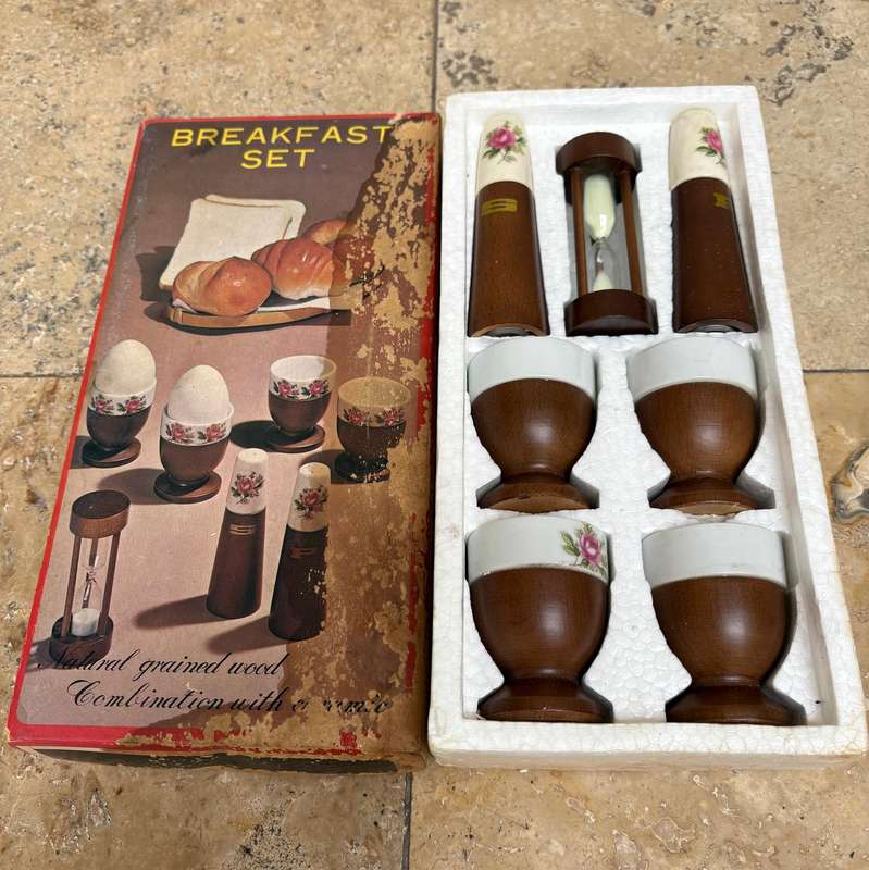 Vintage egg set breakfast set Japan with timer egg cups salt + pepper 7 piece NIB