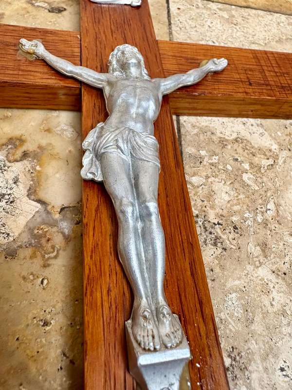 Vintage oak crucifix 35 cm wall mount