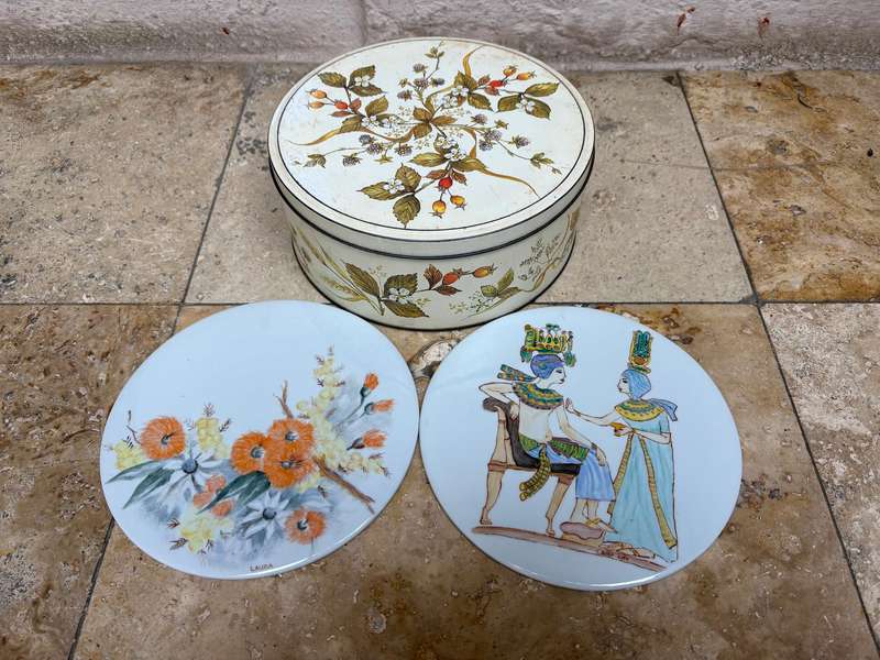 Vintage flat ceramic cake plate pair Egypt and floral in cake tin