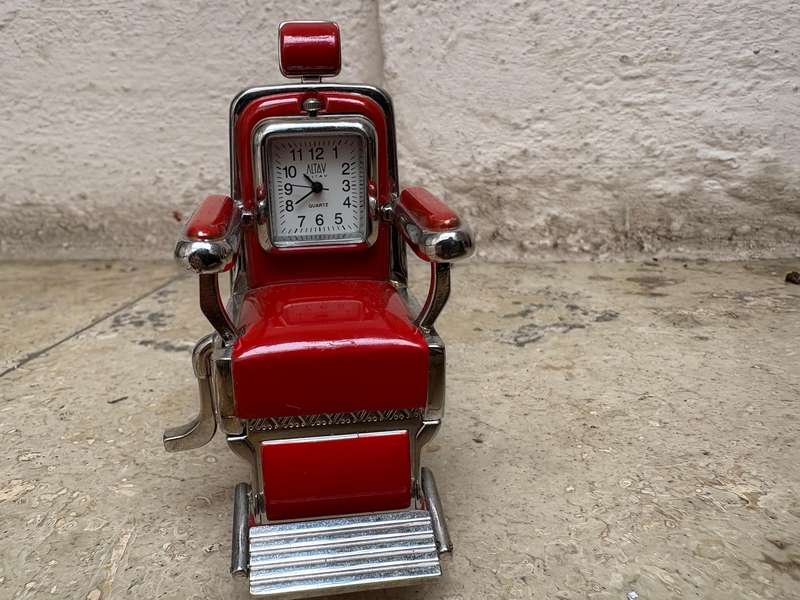 Vintage barber chair Altav miniature clock desk top