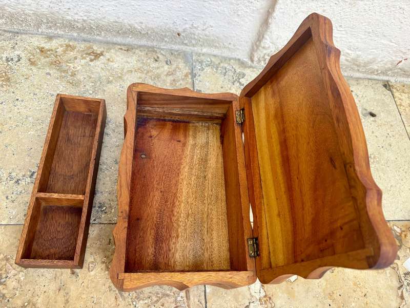 Vintage cedar wood jewellery box
