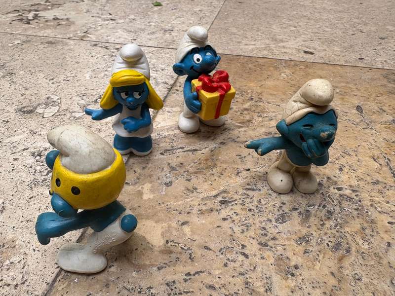 Vintage Peyo Smurf lot of 4