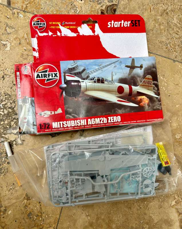 Airfix model  Mitsubishi A6M2b zero Japanese plane model 1:72