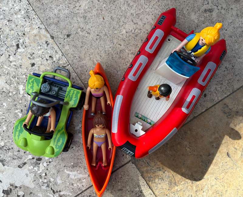 Playmobil boat canoe and beach quad car + 5 figures  beach Playmobil lot