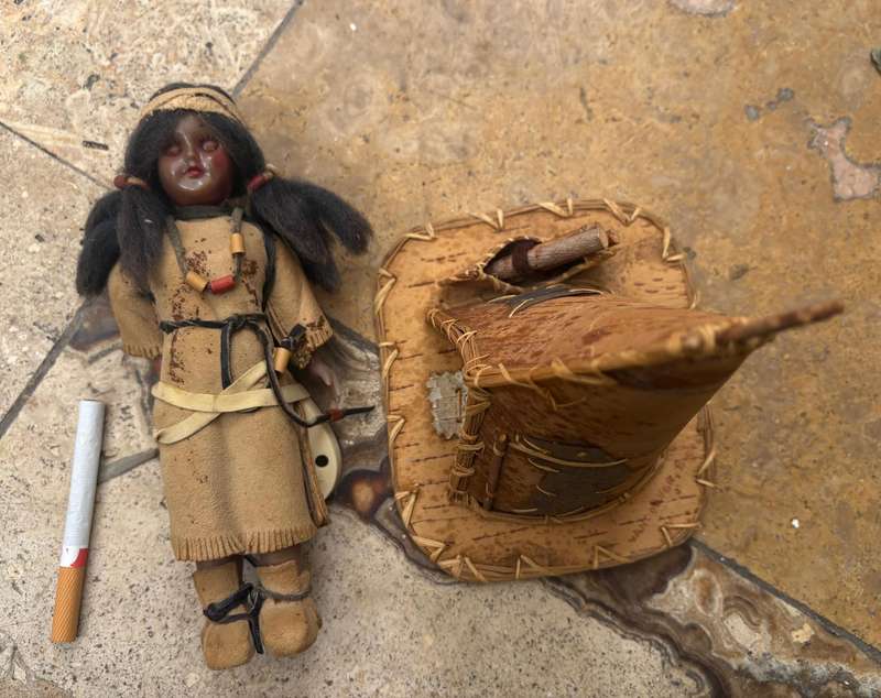 Vintage Native American Indian doll , baby  + tepee tent hand crafted