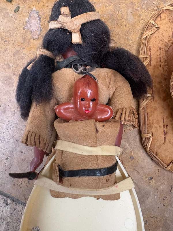 Vintage Native American Indian doll , baby  + tepee tent hand crafted