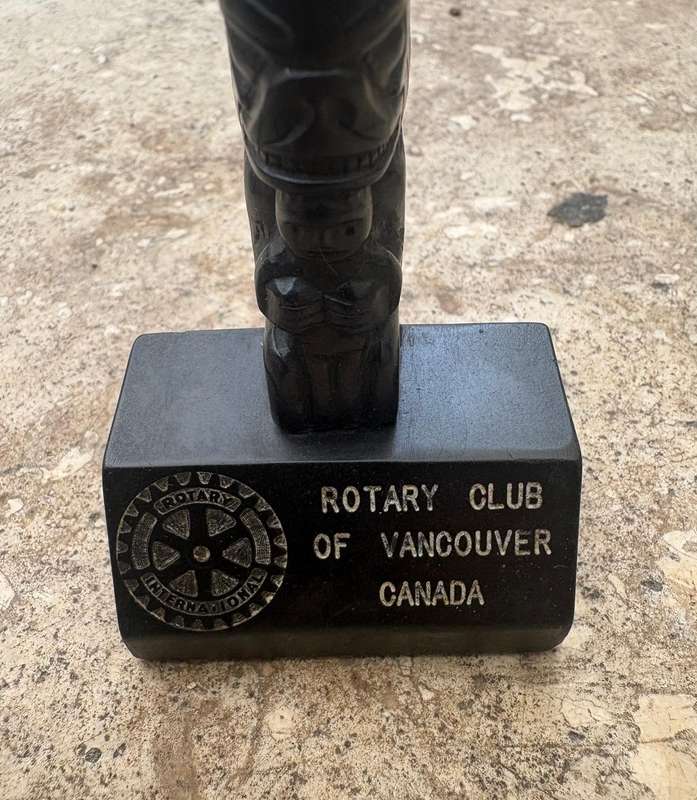 Vintage totem pole resin rotary club of Vancouver Canada ornament