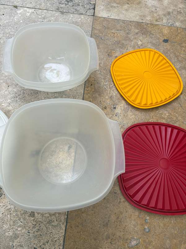 Vintage Tupperware lot of 4