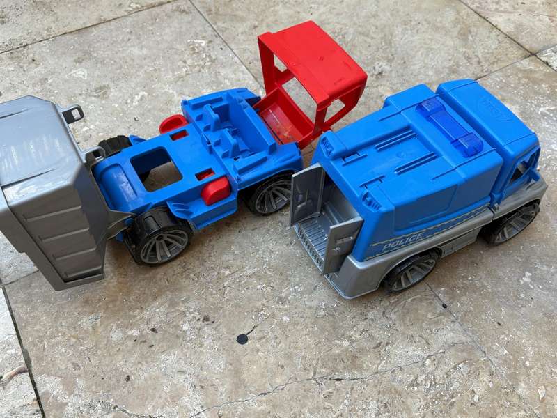 Lena dump truck Lena Police car Pair hard plastic toys Germany