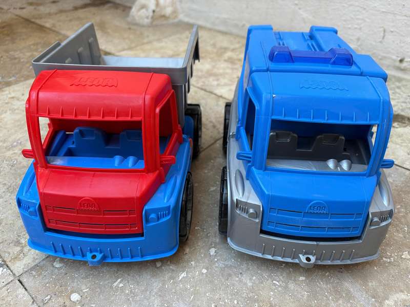 Lena dump truck Lena Police car Pair hard plastic toys Germany