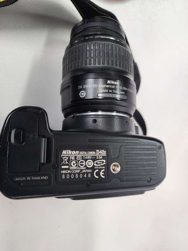 TRADE IN CLEARANCE  : NIKON DIGITAL CAMERA D40X