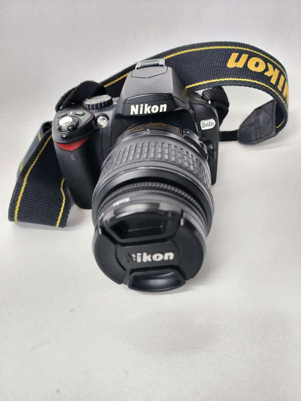 TRADE IN CLEARANCE  : NIKON DIGITAL CAMERA D40X