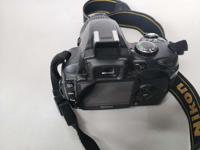 TRADE IN CLEARANCE  : NIKON DIGITAL CAMERA D40X