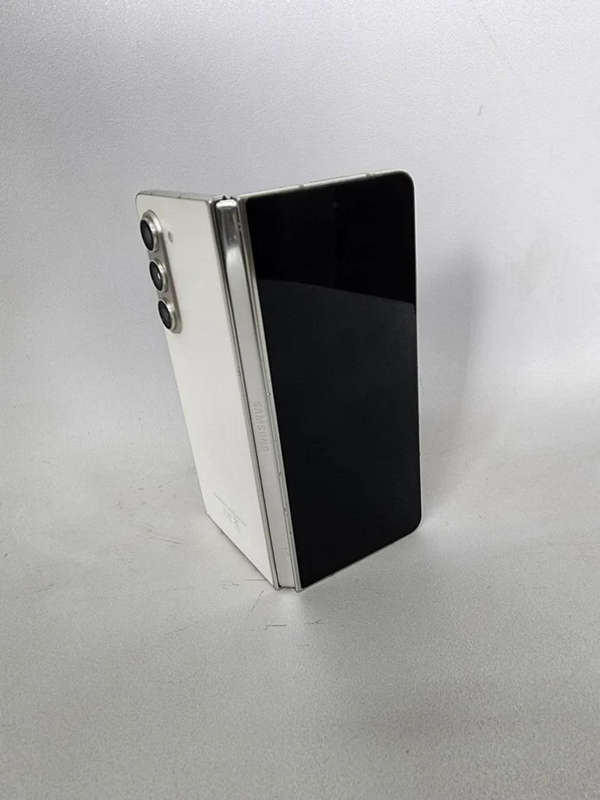 Samsung Z Fold 5 256GB preowned