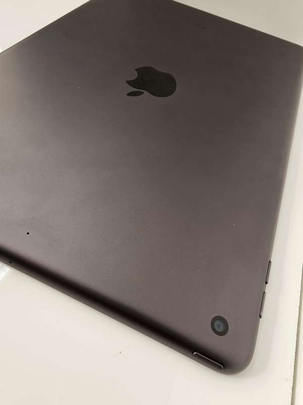 Apple iPad 9th gen Wi-Fi only 64GB preowned