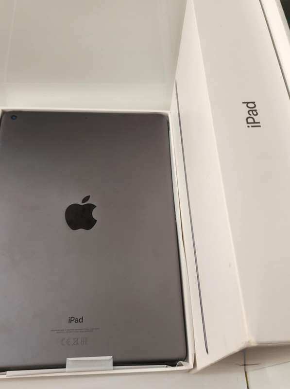 Apple iPad 9th gen Wi-Fi only 64GB preowned