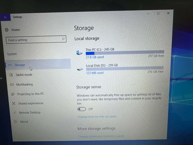 ACER -  Core i3 - 4 GB RAM - WINDOWS 10 HOME