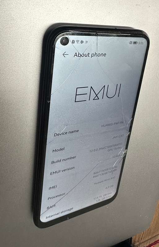 Clearance:  HIAWEI P40 LITE - CRACKED SCREEN - CRACKED  CAMERA  GLASS