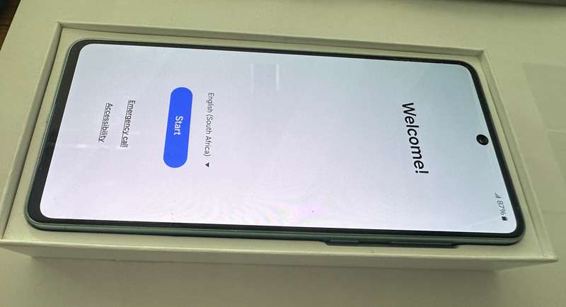 TRADE IN - Clearance:  SAMSUNG A73 5G - 128GB - 6 GB RAM