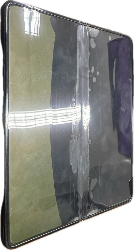 Samsung FOLD 4 256GB - Cracked inner screen- SPARES / REPAIRS