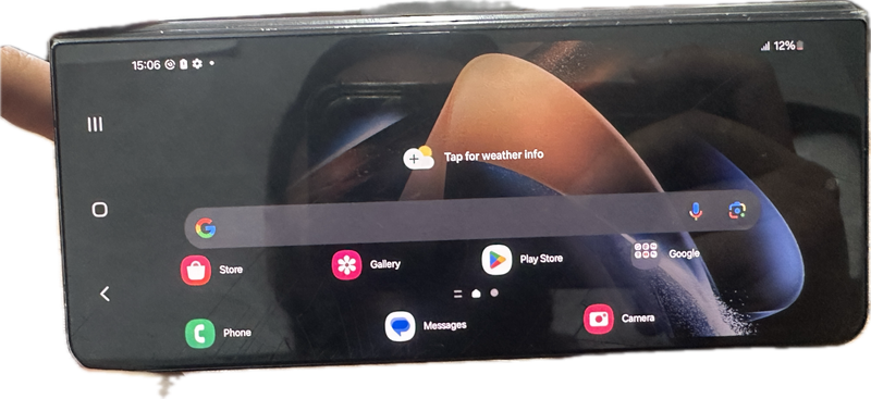 Samsung FOLD 4 256GB - Cracked inner screen- SPARES / REPAIRS