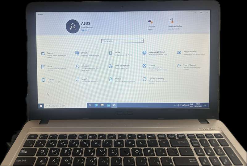 a540L- Warehouse Clearance : Asus - X540L- INtel Core i3 -  4GB RAM - Windows HOME