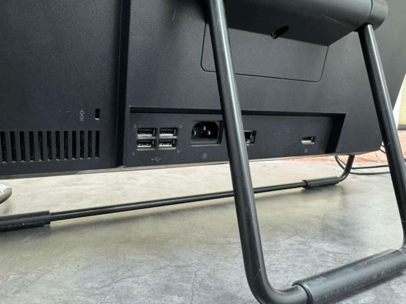 Lenovo All-in-one computer (full set up) i3-2nd gen preowned