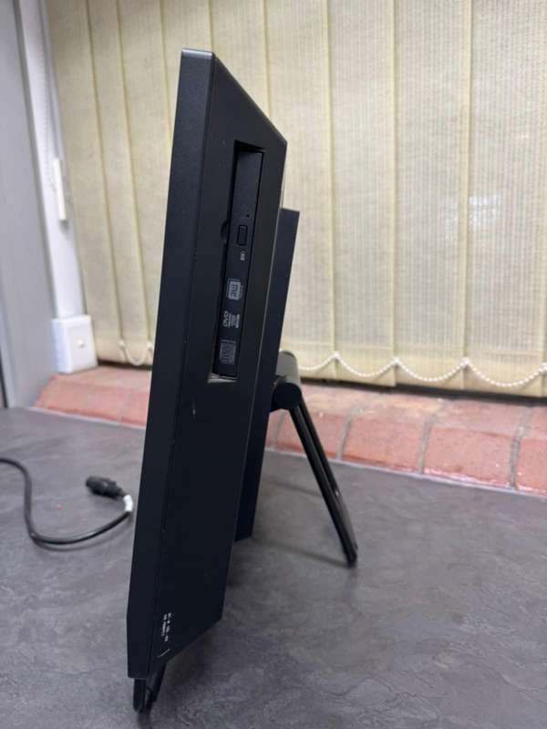 Lenovo All-in-one computer (full set up) i3-2nd gen preowned