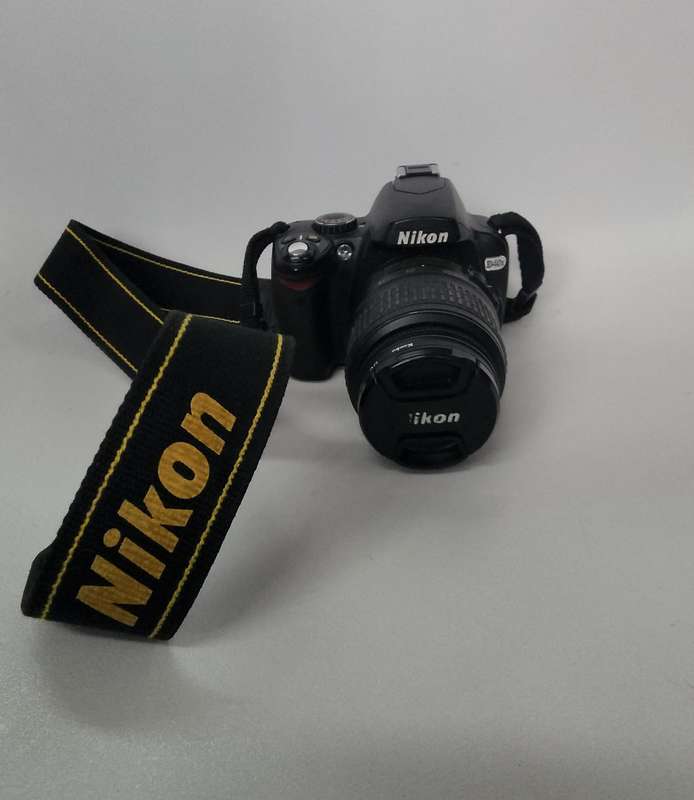 TRADE IN CLEARANCE  : NIKON DIGITAL CAMERA D40X