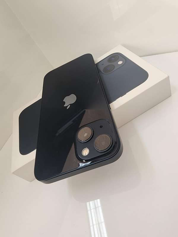 iPhone 13 128GB preowned
