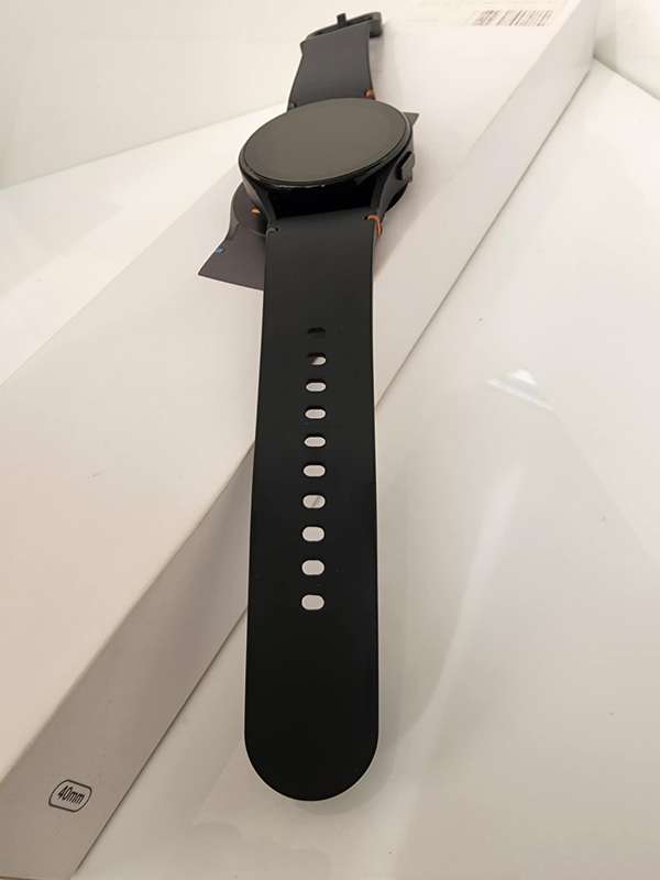 Samsung Galaxy Watch FE 40mm (Wi-Fi) preowned