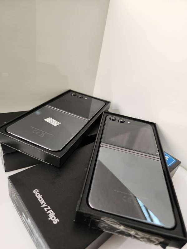 Samsung Galaxy Z Flip 5 256GB preowned