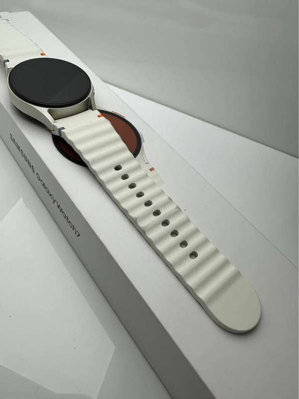 Samsung Galaxy Watch7 - 40mm Bluetooth (1 week old)