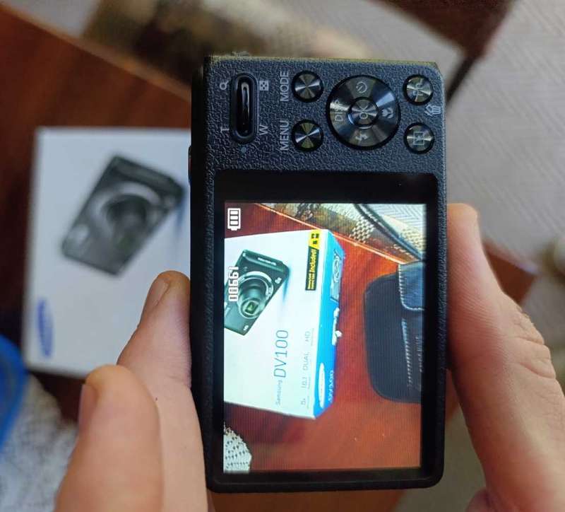 Samsung DV100