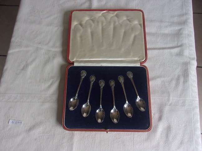 Cased set of 6 Sterling silver Winston Churchill teaspoons - 91.9g
