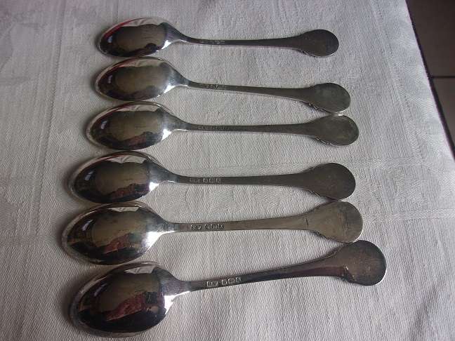 Cased set of 6 Sterling silver Winston Churchill teaspoons - 91.9g