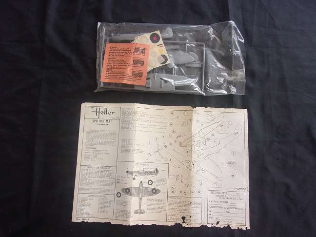 Hasegawa 1:72 scale Mustang & Heller Spitfire model plane kits for 1 bid