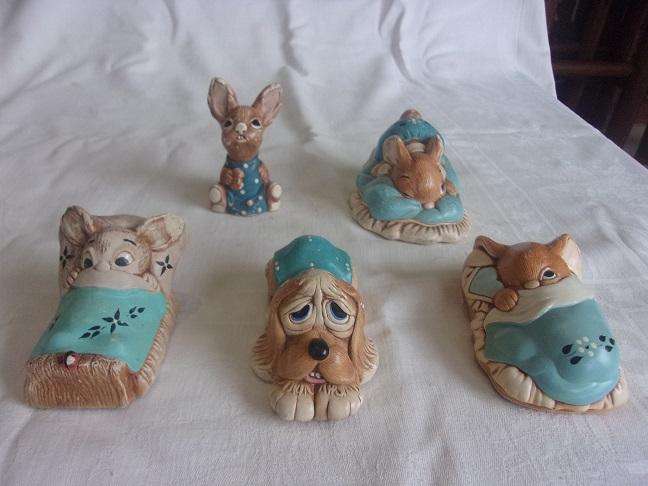 Lot of 5 vintage Pendelfin stoneware figurines for 1 bid