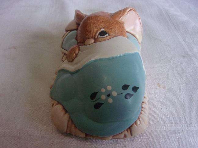 Lot of 5 vintage Pendelfin stoneware figurines for 1 bid