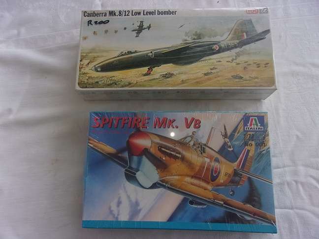 Factory sealed 1:72 scale Frog Canberra Bomber & Italeri Spitfire for 1 bid