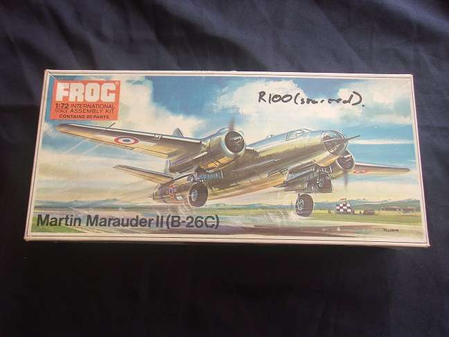Lot of 5 vintage model plane kits for 1 bid - not sure if complete