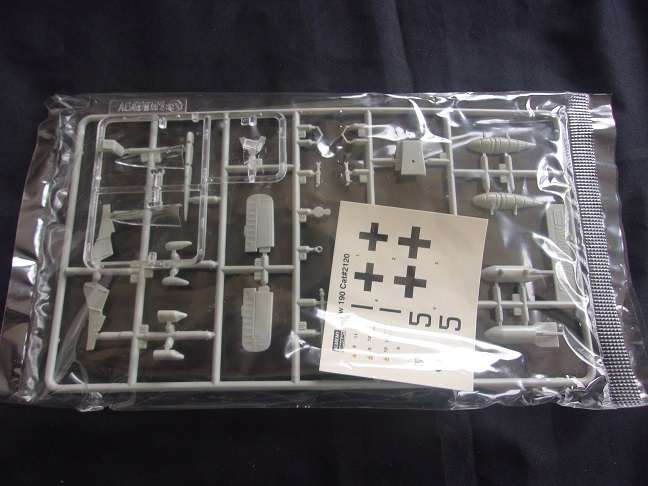 Academy 1:72 scale Focke-Wulf & Airfix McDonnell Phantom model plane kits for 1 bid