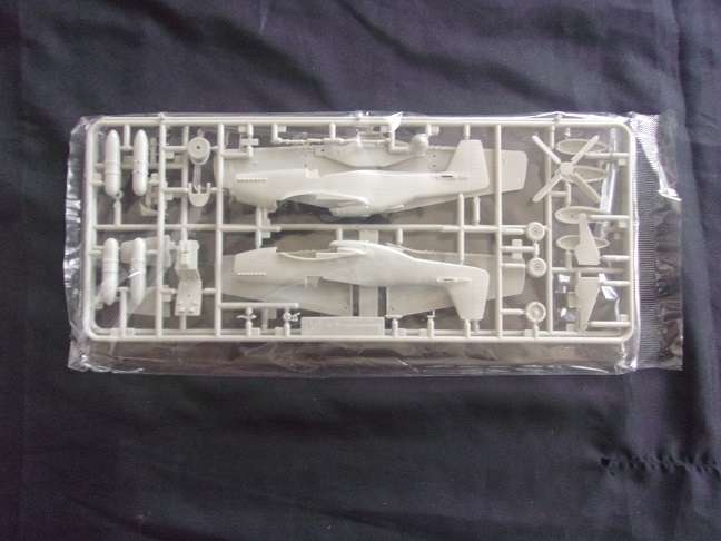 Academy 1:72 scale Mustang & Airfix Red Arrows Gnat model plane kits for 1 bid