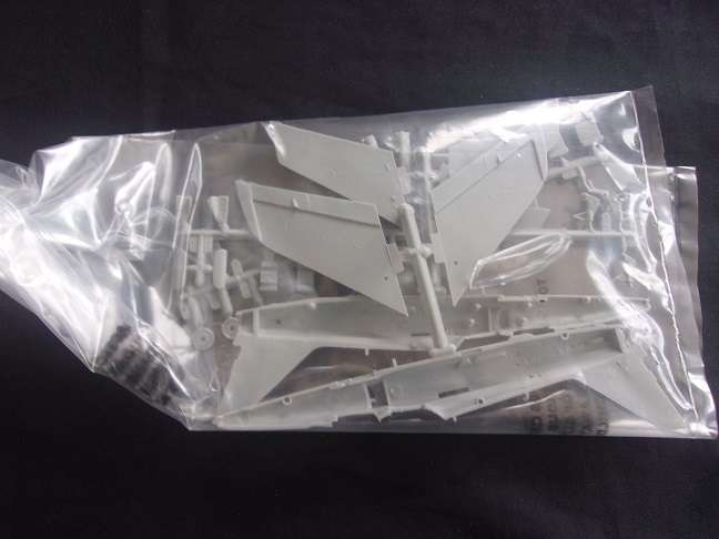 Academy 1:72 scale Mustang & Airfix Red Arrows Gnat model plane kits for 1 bid