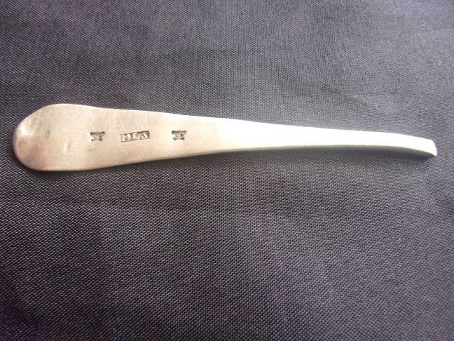 1700s Cape silver teaspoon handle - Martinus Lourens Smith
