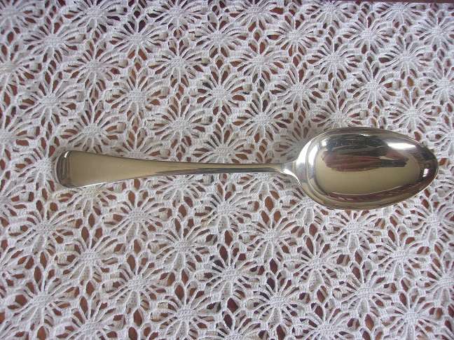 Vintage 35 piece mixed cutlery set in canteen
