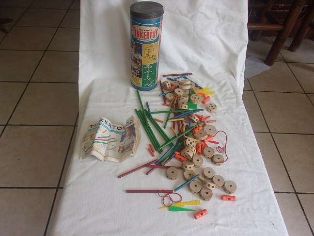 Vintage Tinkertoy No. 136 Junior Architect Creative Construction set