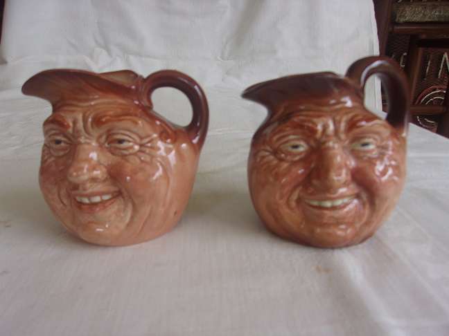 Vintage Beswick salt & pepper & 2 Royal Doulton character jugs for 1 bid