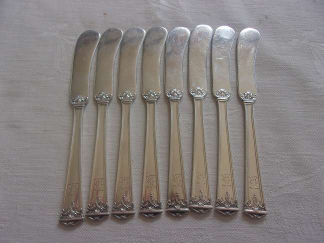 8 International Silver Co Sterling silver butter spreader knives - 203.2g silver weight